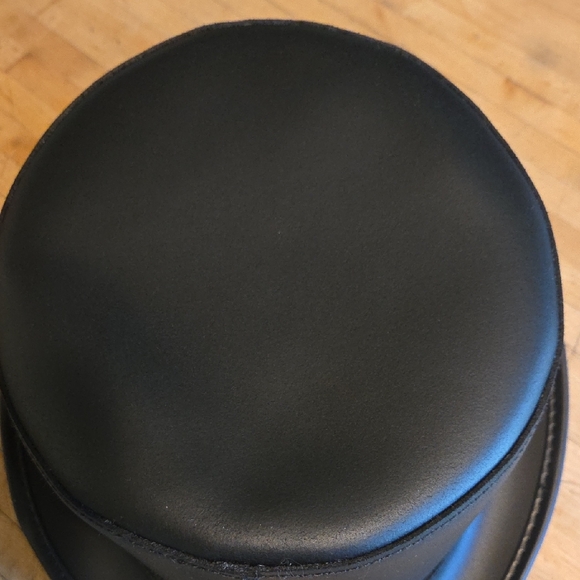 Classic Black Top Hat - Picture 7 of 9